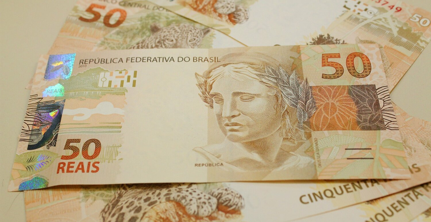 Seis em cada dez profissionais de logística mantêm seu salário estável, revela pesquisa 