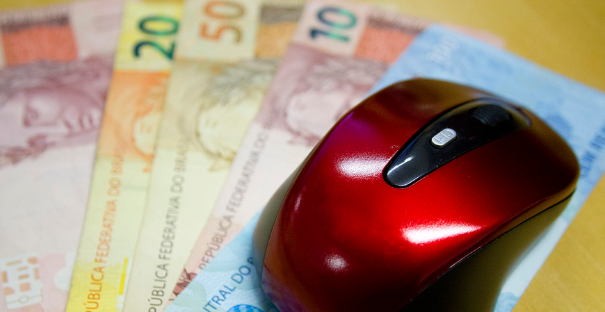 INSS começa a pagar segunda parcela do 13º salário para quem recebe acima do mínimo