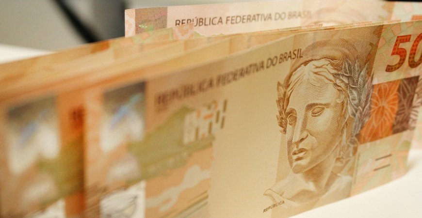 13º salário: entenda o que fazer se valor não for depositado