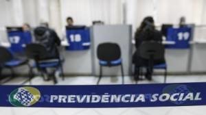 Após mais de 9 horas, comissão conclui votação da reforma da Previdência