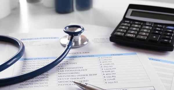 Qual a diferença da contabilidade médica em relação à tradicional?