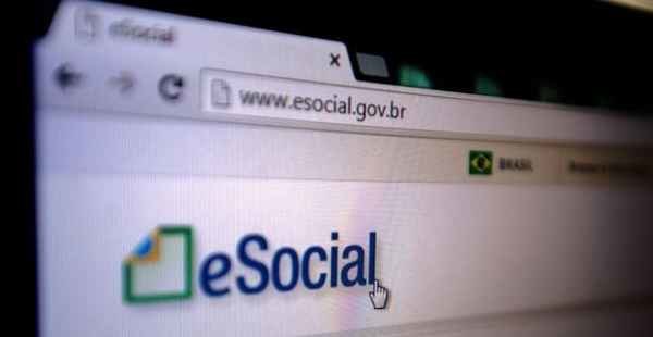 Receita bate recorde de autuações em 2017 - E em 2018, entra em cena o eSocial!