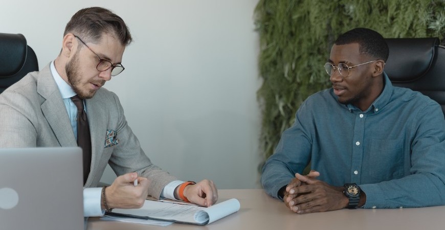 84,1% das empresas estão com dificuldades para contratar profissionais qualificados