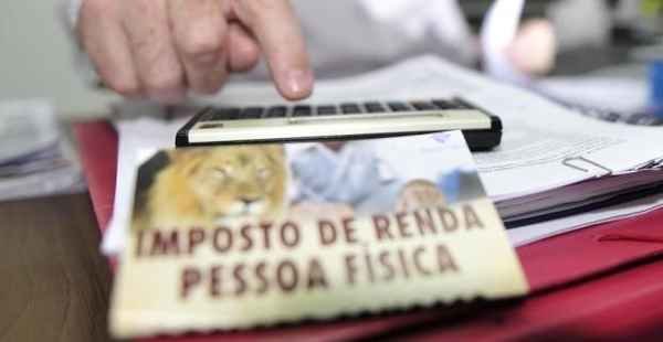 Aposentado que recebeu mais de R$ 24.751,74 deve declarar o IR