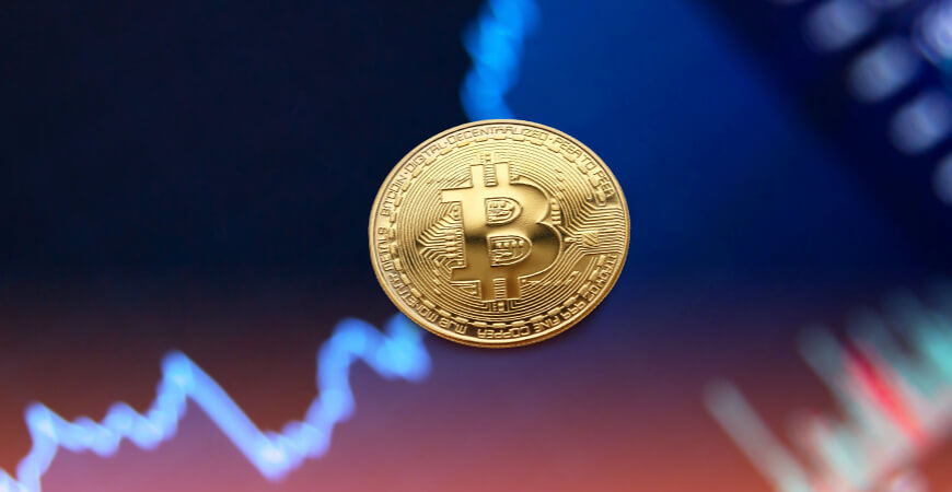 Metade dos brasileiros já querem investir em criptomoedas