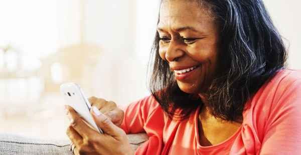 Saiba como pedir aposentadoria por idade pela internet ou telefone