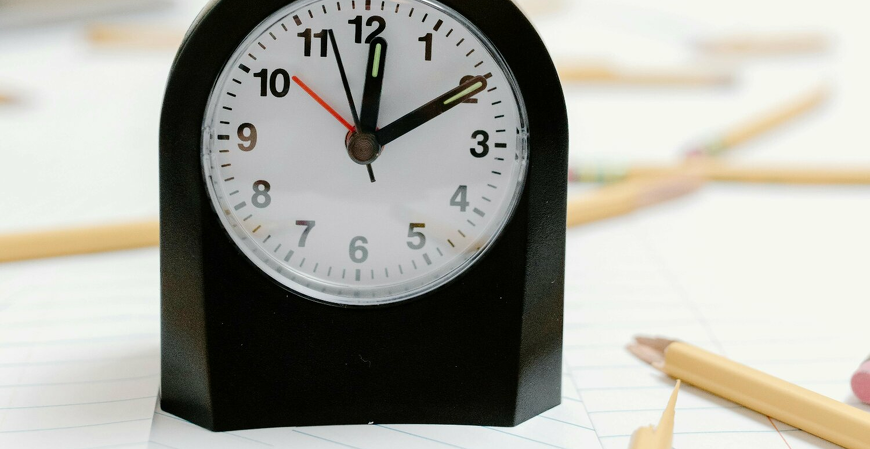 Banco de horas: como funciona, como calcular e quando vira passivo trabalhista