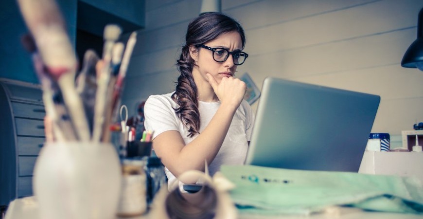 Banco de horas: veja as vantagens e desvantagens para as empresas e colaboradores