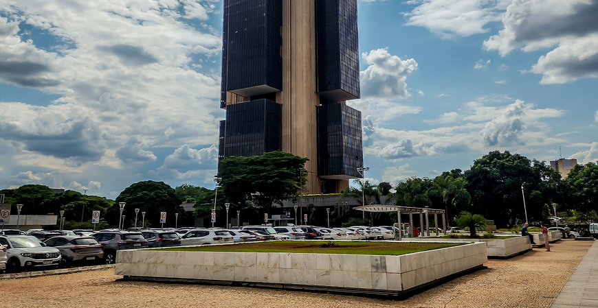 BC suspende seis instituições do Pix por fraude