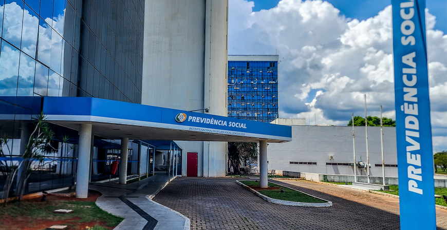 Beneficiários do BPC com pagamento bloqueado não precisam comparecer ao INSS para reativação