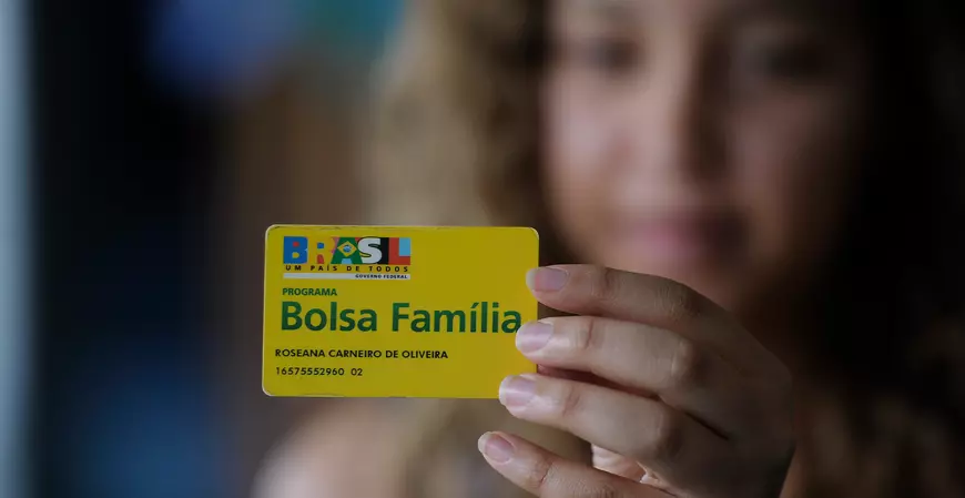 Bolsa Família completa 20 anos; confira os principais impactos do programa