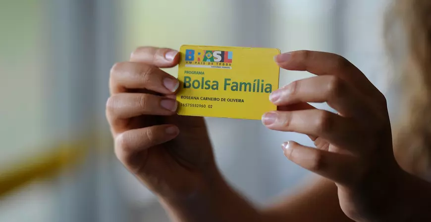Bolsa Família amplia cobertura beneficiária com a inclusão de 550 mil novos cadastros em setembro; veja calendário de pagamentos