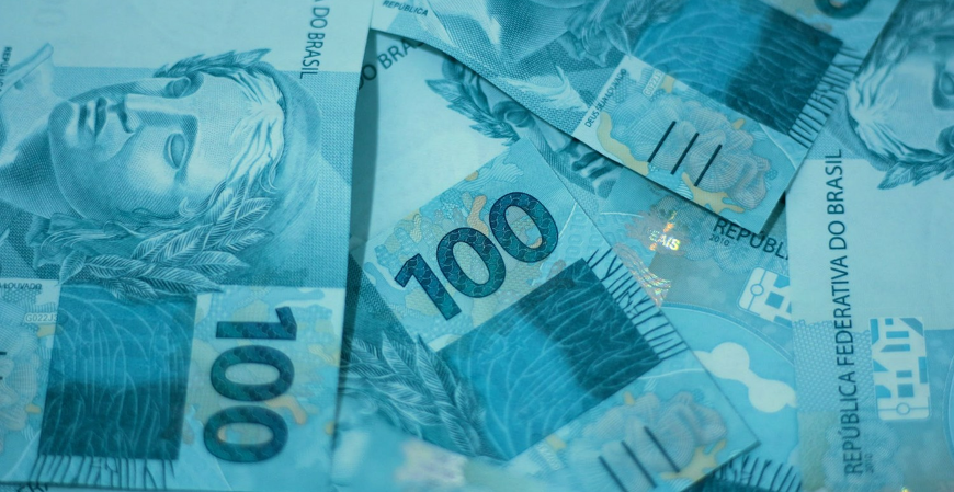 Mais de 400 mil brasileiros podem resgatar dinheiro dos planos Collor e Sarney
