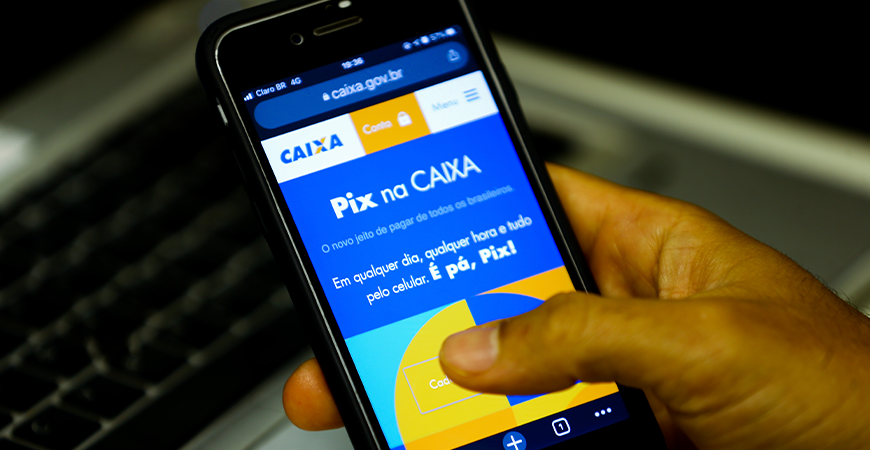 Pix: Caixa passará a cobrar tarifa de empresas privadas em julho