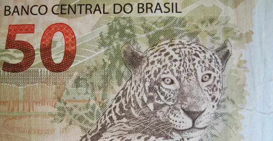 Câmara aprova aumento do salário mínimo e alterações na isenção de IR