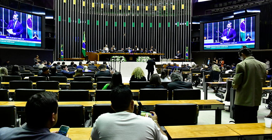 Câmara aprova texto-base do novo arcabouço fiscal