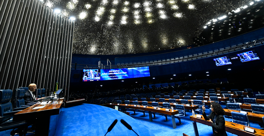 Câmara deve votar isenção do IR até R$ 5 mil na próxima semana