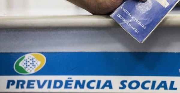 Prazo está correndo para Brasil fazer reforma da Previdência mais branda, diz secretário