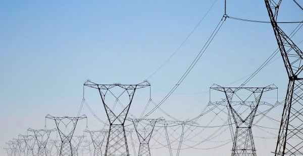 Plenário aprova multa para empresa de energia que interromper fornecimento