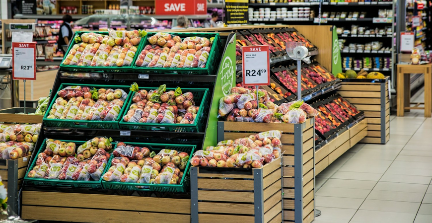 Reforma tributária: nova regra para cesta básica zera imposto de 15 alimentos