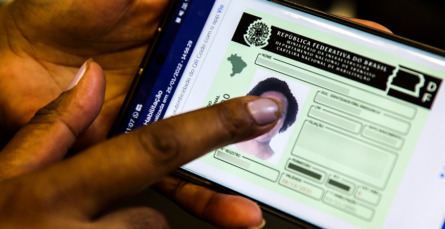 Entenda se é possível cancelar a própria CNH