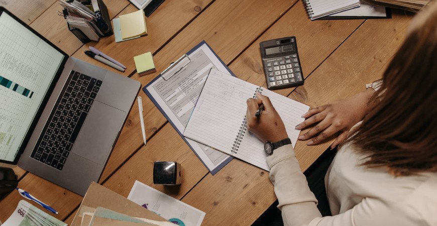 Negócios em 2023: conservadorismo e atenção ao orçamento