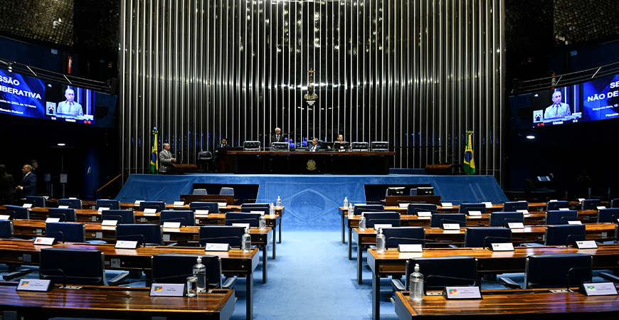 Desoneração da folha de pagamento até 2027 será votada hoje (13)