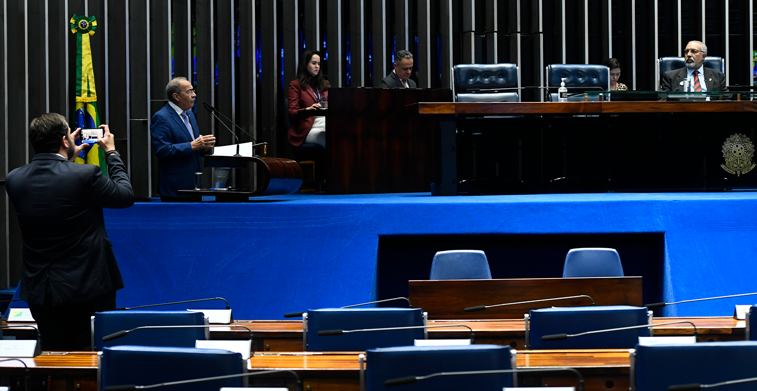 Câmara debate isenção de IR e relator propõe ampliar desconto