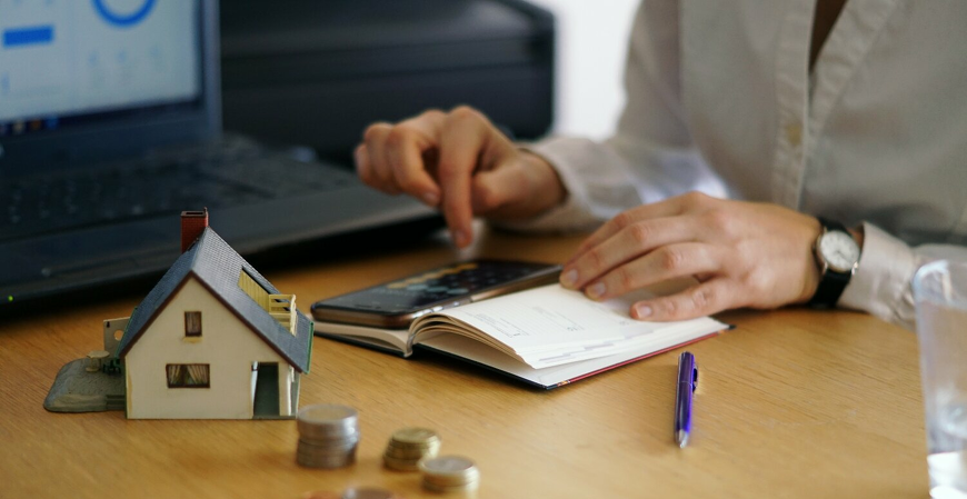 Como decisões imobiliárias impactam o planejamento financeiro no longo prazo