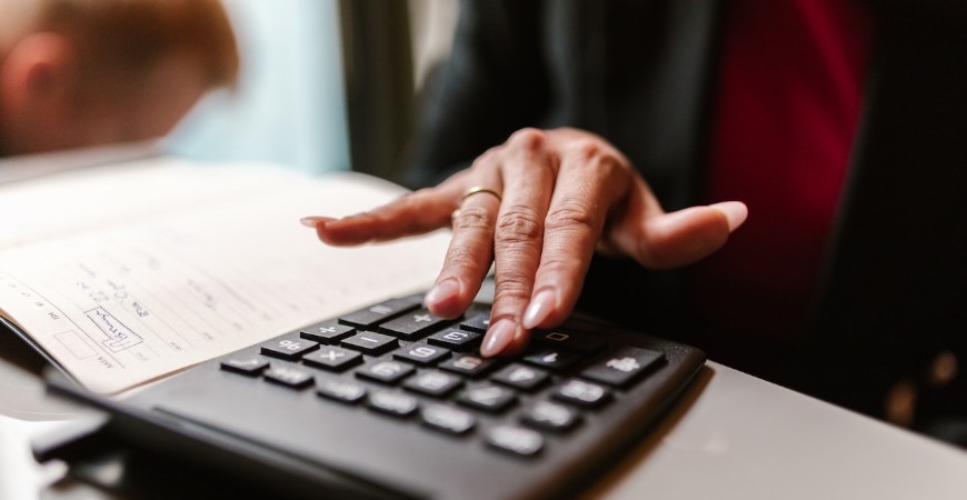 Como uma empresa de serviço calcula o Lucro Presumido?