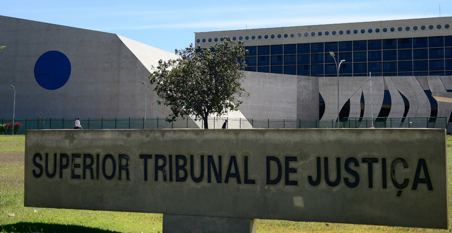 Contribuição previdenciária deve incidir sobre adicional de insalubridade