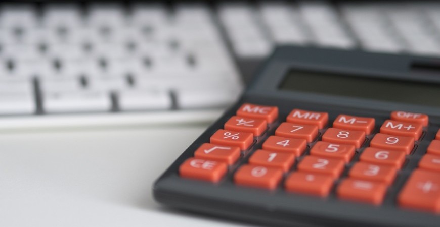 Taxa Selic: Copom mantém juros básicos da economia em 13,75% na última reunião do ano