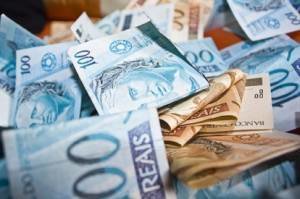 Para combater crise, Receita aplica quase R$ 90 bi em multas até setembro