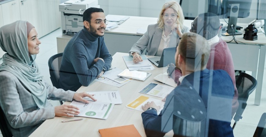 Dicas para empresas aumentarem a diversidade socioeconômica