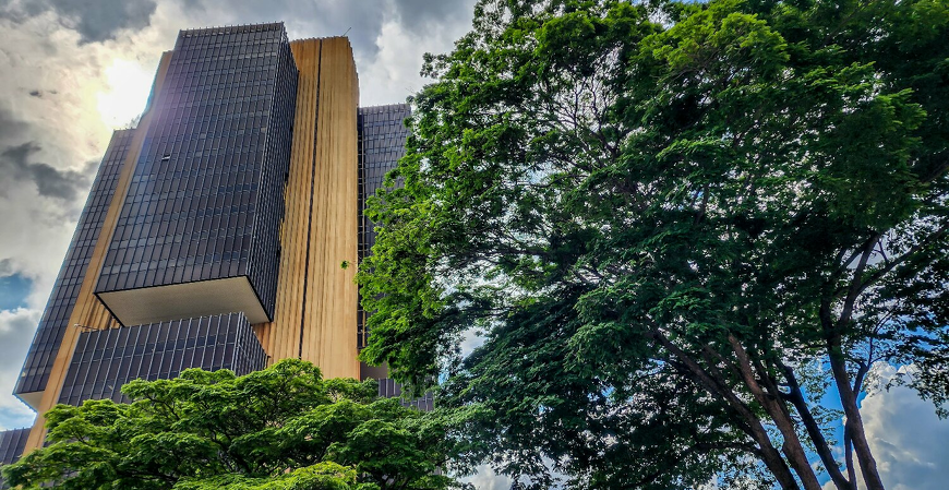 BC emite alerta para golpes em redes sociais e WhatsApp sobre dinheiro esquecido