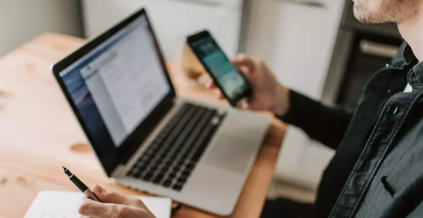 Câmara: CCJ aprova cobrança de dívidas por WhatsApp