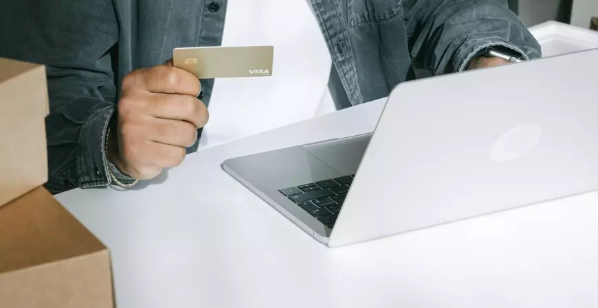 Empresas do RS atingidas pelas cheias terão isenção de ICMS para compra de máquinas e equipamentos