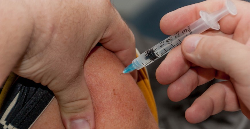 Empresas não precisam mais doar parte das vacinas de Covid