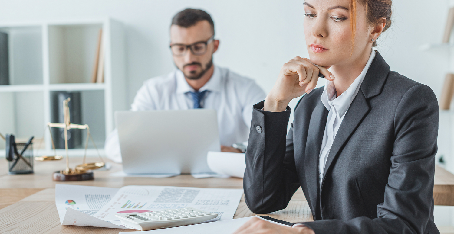 Escritórios contábeis podem cobrar 13º salário de clientes?