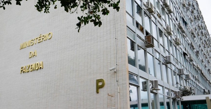 Governo finaliza proposta para correção da tabela do Imposto de Renda