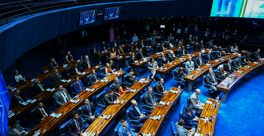 PEC que propõe jornada de 4 dias de trabalho começa a tramitar na Câmara