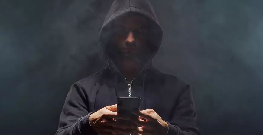 Novo golpe utilizando Pix pede pagamento inicial para missões e tenta disfarçar esquema de pirâmide financeira