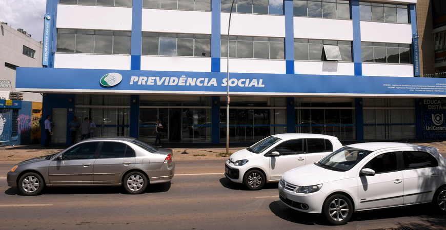 Governo oferece bônus para acelerar análise de pedidos no INSS
