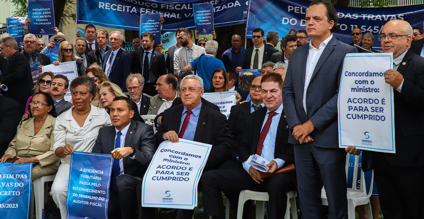 Greve de auditores da Receita ameaça atrasar restituições do IRPF 2025