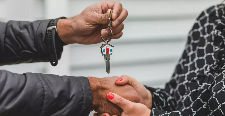 Empréstimos home equity crescem 80% no Brasil; entenda por que o modelo de crédito é tão atrativo 