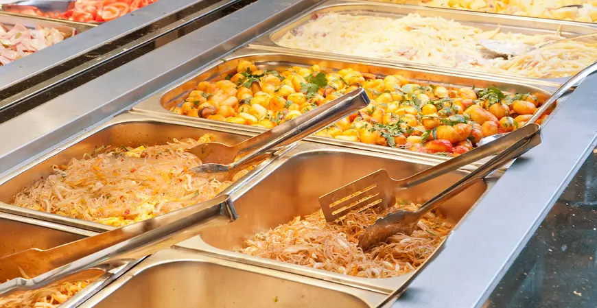 Inflação: brasileiros estão gastando muito mais para comer fora de casa e cenário piora em SP