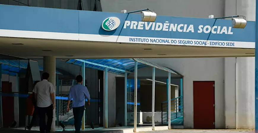 INSS amplia análise de aposentadorias por robôs e pode negar benefício em seis minutos