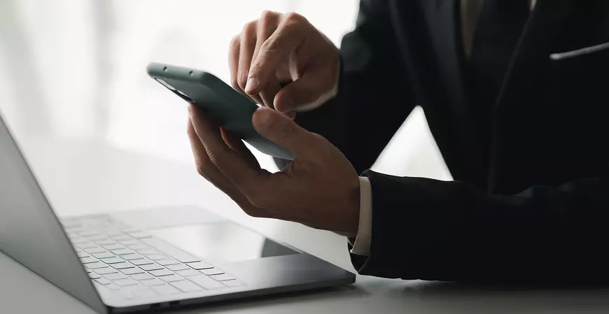 INSS e bancos estudam usar WhatsApp para prestação de serviços