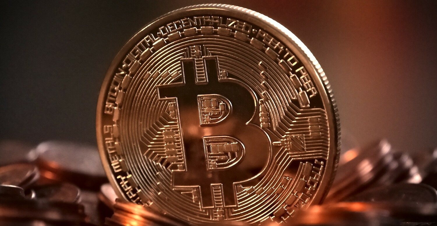 Investimento em bitcoin entra na declaração de IR? Confira regras