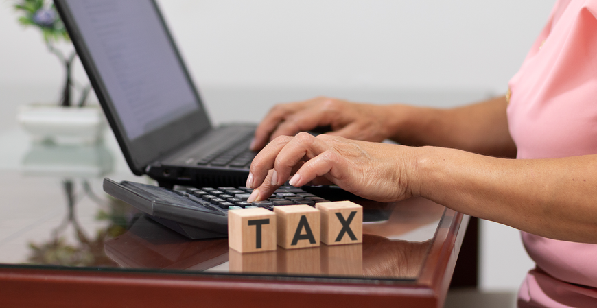 IR 2025: contribuinte pode parcelar imposto em até 8 vezes; será que vale a pena?